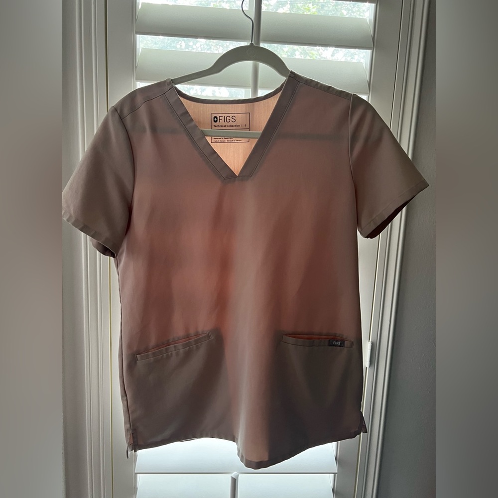 Small limited edition Boulder FIGS scrubs - Picture 3 of 6